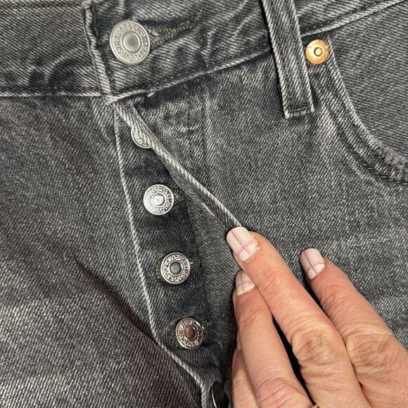 Levi’s 501 Charcoal Grey Denim Raw Hem High Rise Button Fly Shorts. Size 31. - Picture 3 of 11